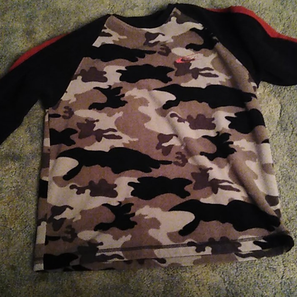 Children's place long sleeve youth 23"/26"